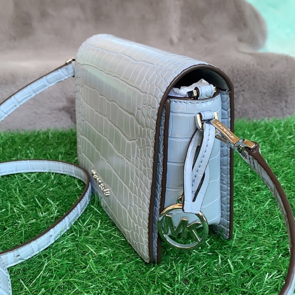 MICHAEL KORS MERCER SM CLUTCH XBODY PALE BLUE - Picture 6 of 15